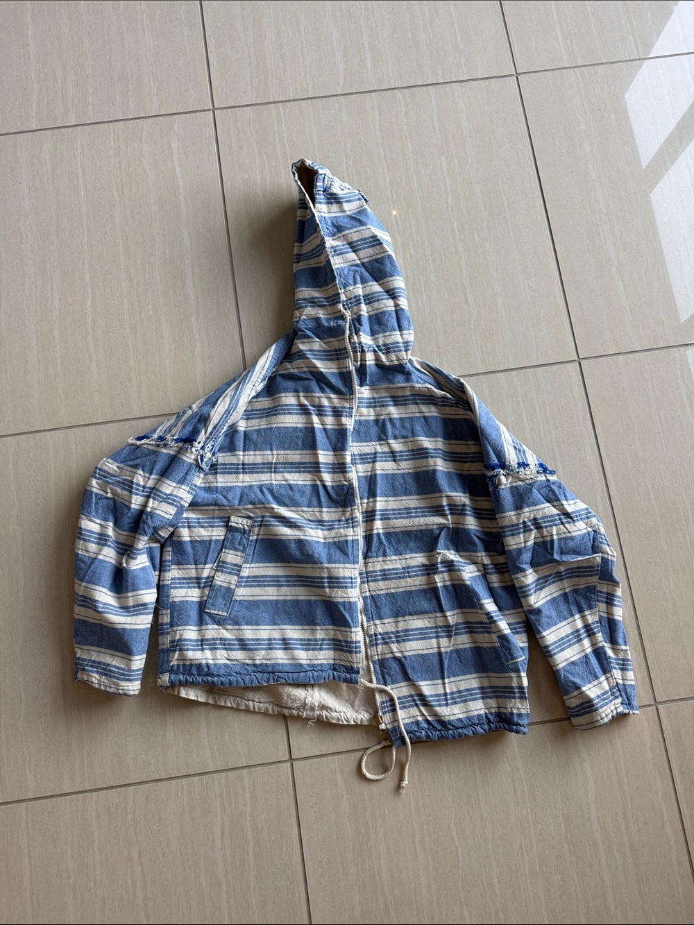B.Loose Blue & White Hooded Striped Jacket